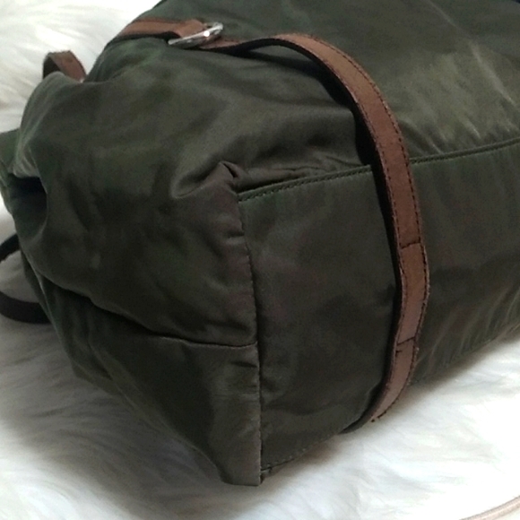 Authentic Prada Tessuto Nylon/Leather Strap Vintage Shoulder Bag - Picture 9 of 14